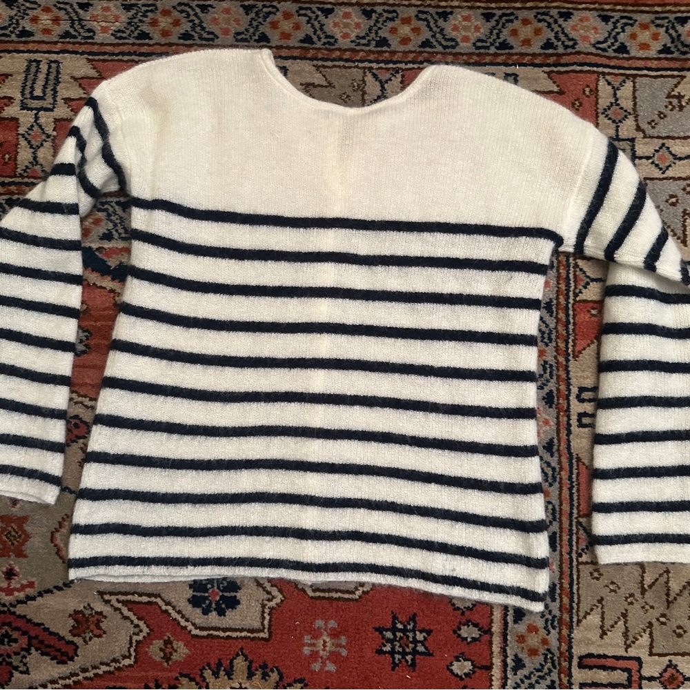 Sezane Gaspard Cardigan in Stripe navy/ecru S - Picture 4 of 6